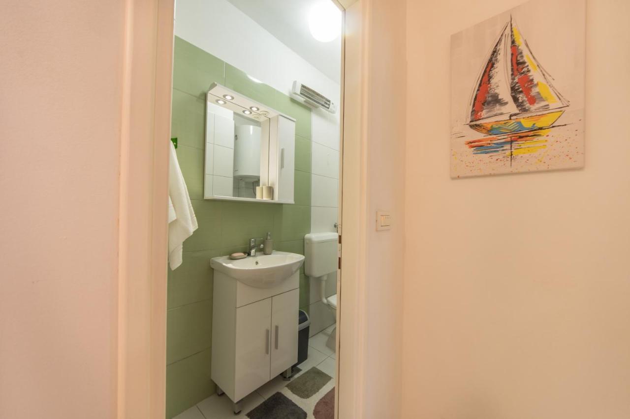 Piccola Pineta Apartment Pula Ngoại thất bức ảnh