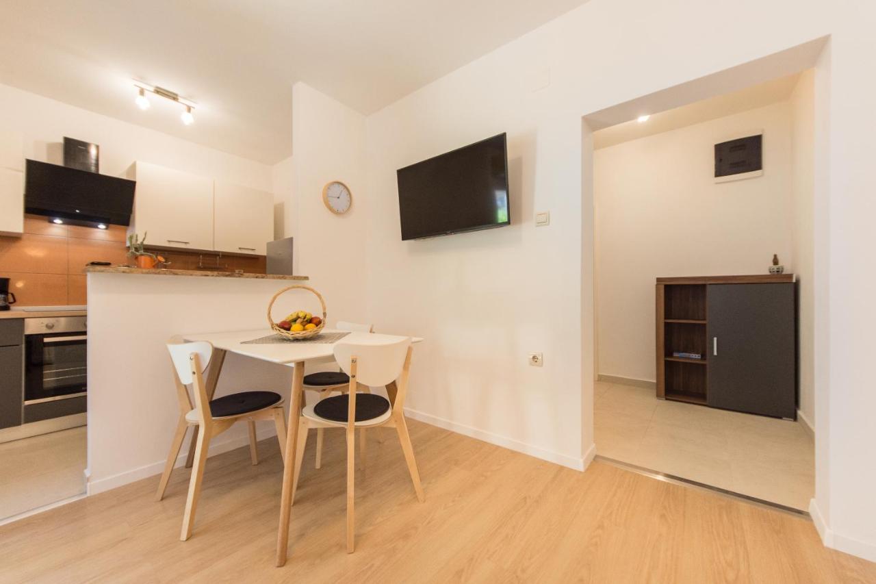 Piccola Pineta Apartment Pula Ngoại thất bức ảnh