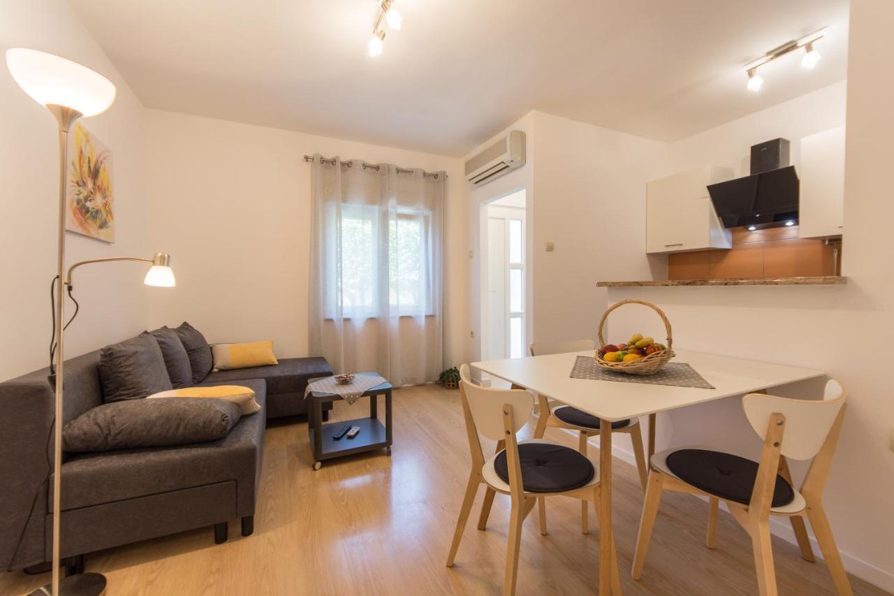Piccola Pineta Apartment Pula Ngoại thất bức ảnh