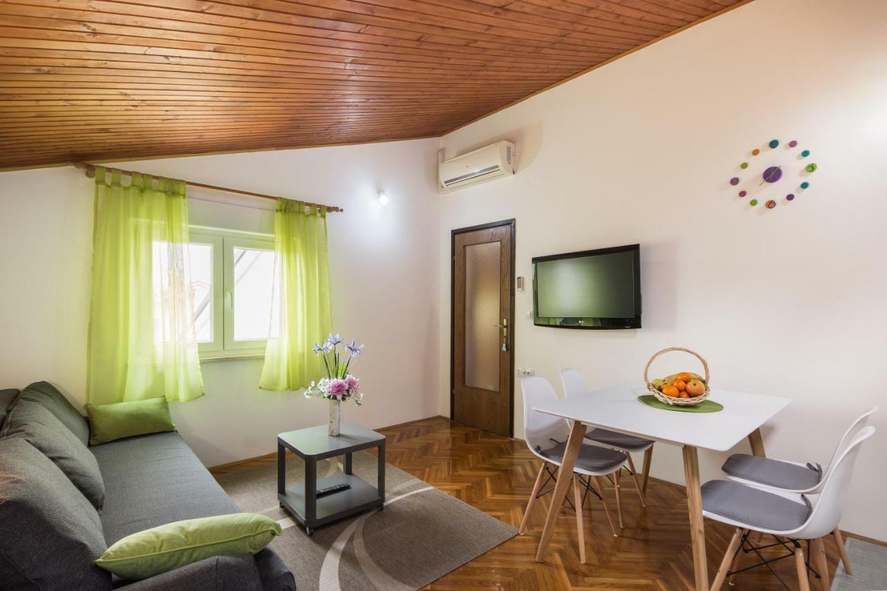 Piccola Pineta Apartment Pula Ngoại thất bức ảnh