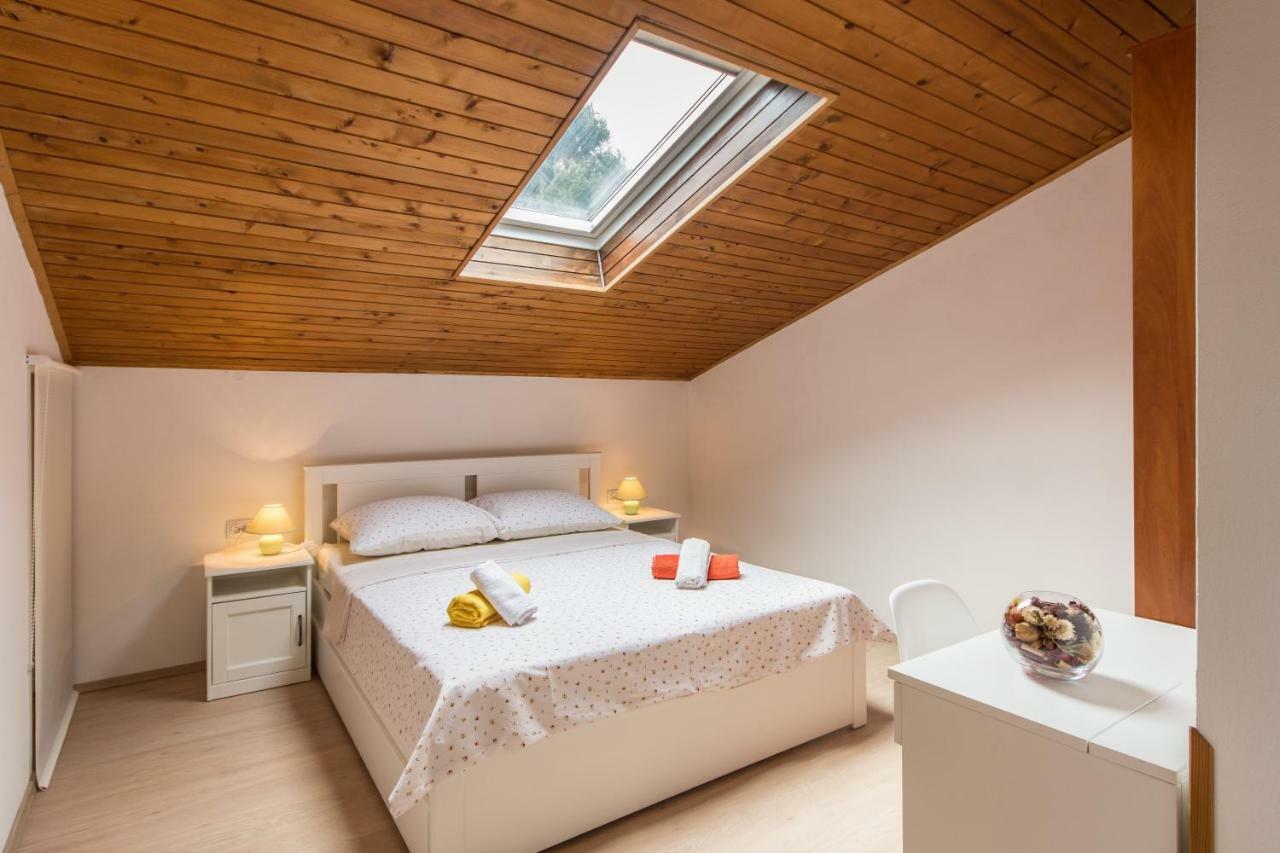 Piccola Pineta Apartment Pula Ngoại thất bức ảnh